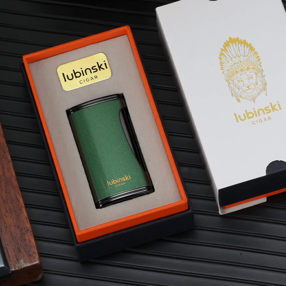 Briquet à gaz en alliance de zinc présenté dans son coffret élégant, parfait pour offrir.
