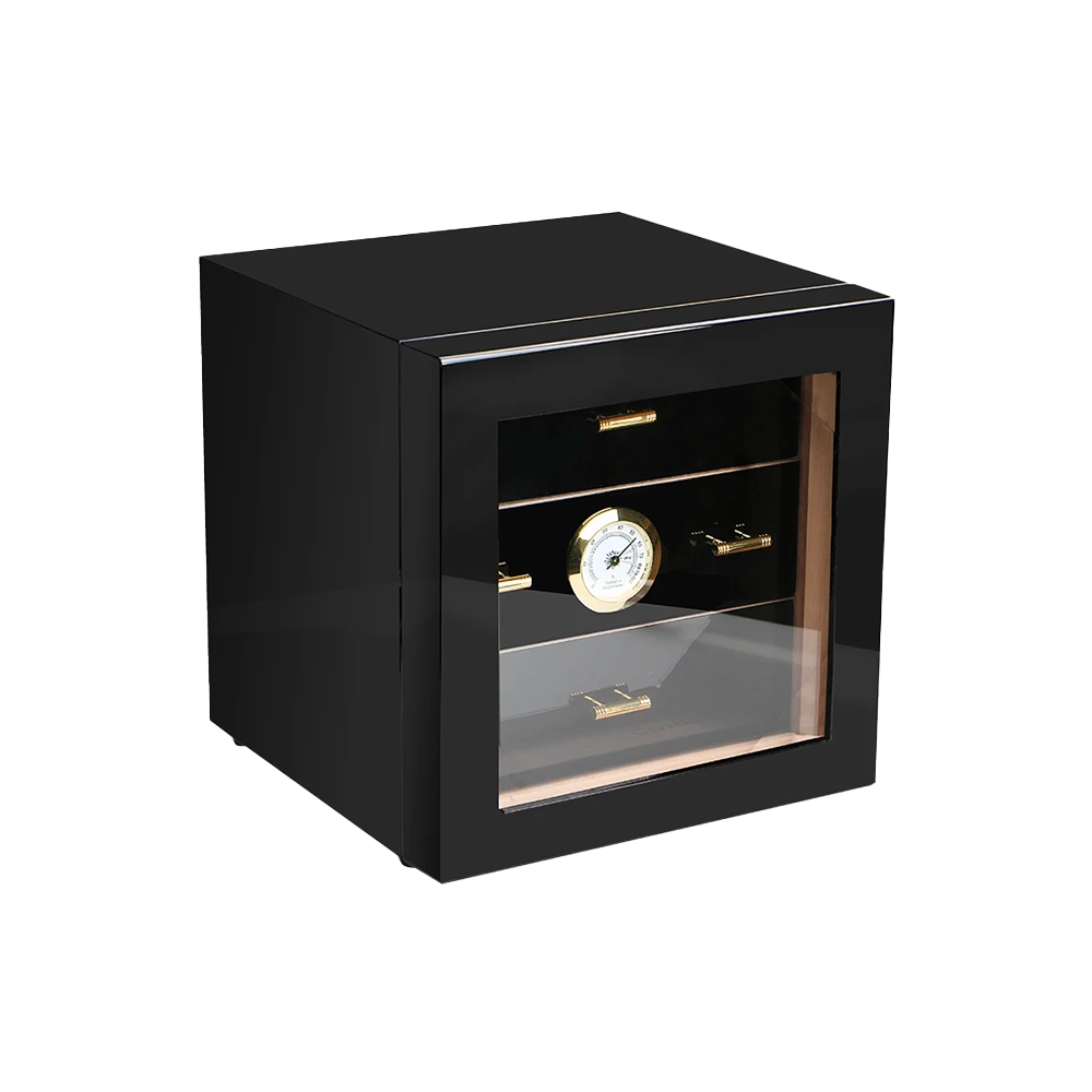 Humidor en bois de cèdre noir fermé, élégant et discret, idéal pour conserver jusqu’à 50 cigares.