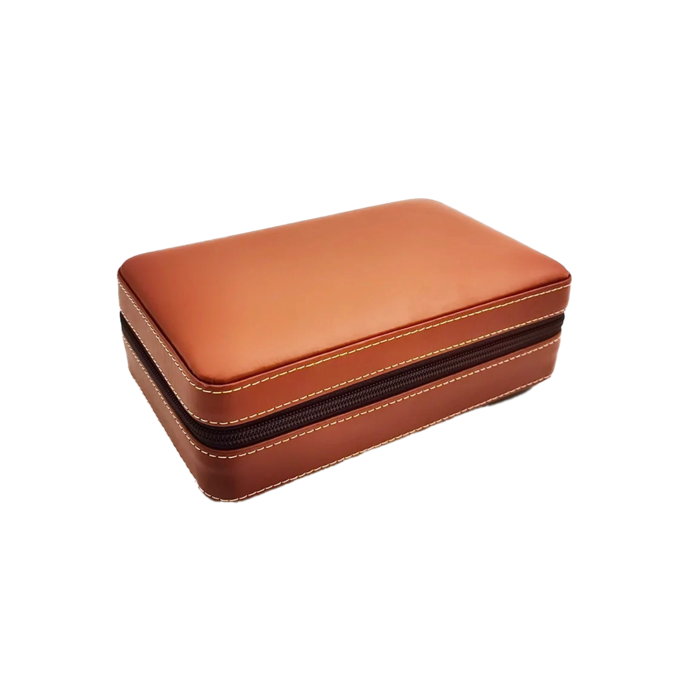 Humidor de voyage en cuir de vache fermé, compact et élégant, parfait pour transporter vos cigares en toute sécurité.