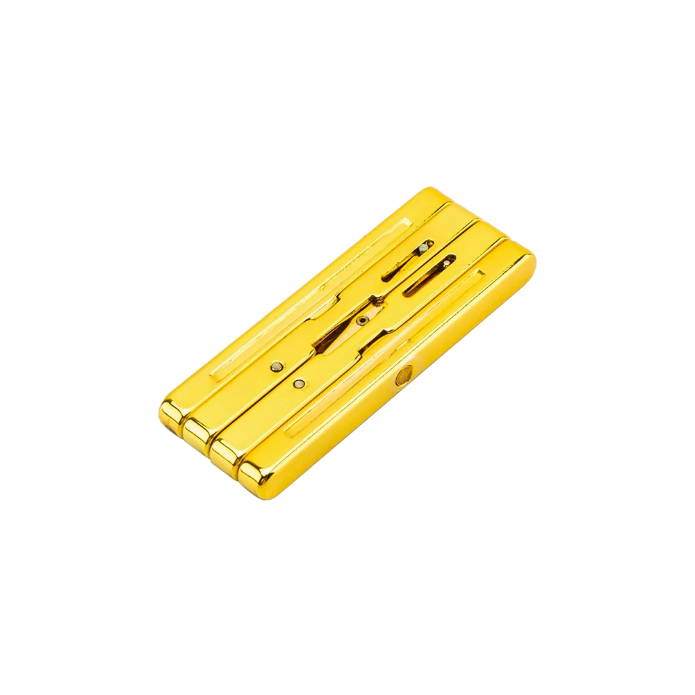 Porte-cigare pliant en alliage de zinc, position fermée, pour un rangement pratique.