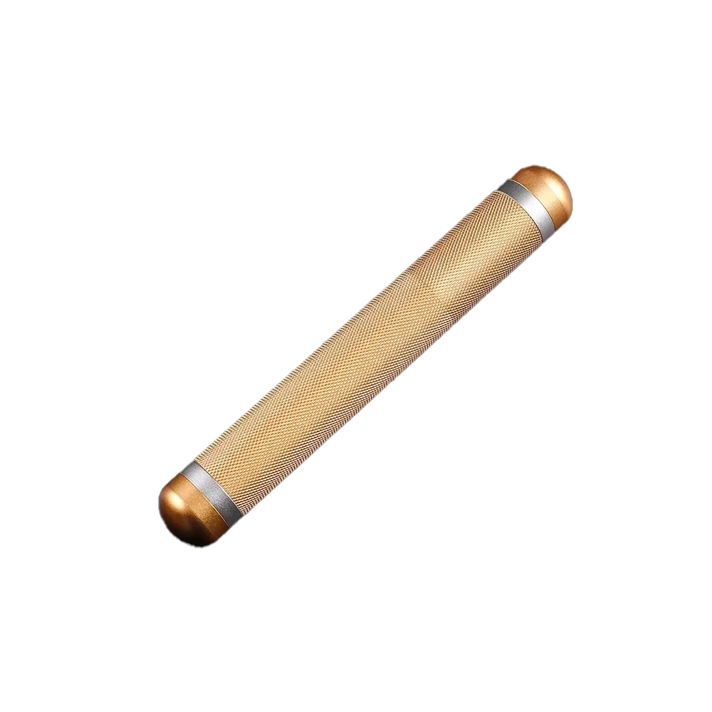 Tube à cigare en aluminium couleur or, raffiné et sécurisé pour protéger votre cigare avec style.